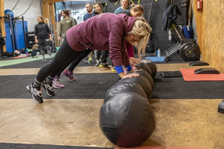 Nemesis Fitness Coaching Experience — Salle de fitness au Plessis-Chamant, Senlis