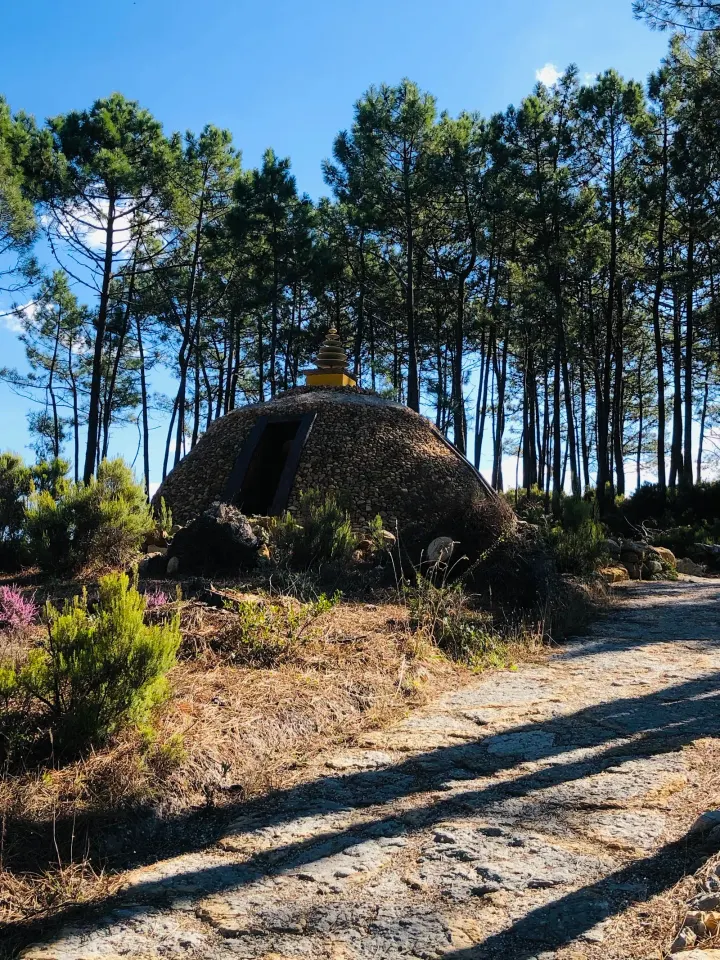 Mosteiro Budista Sumedharama — meditação-studio em Fonte Boa dos Nabos, Ericeira — 3