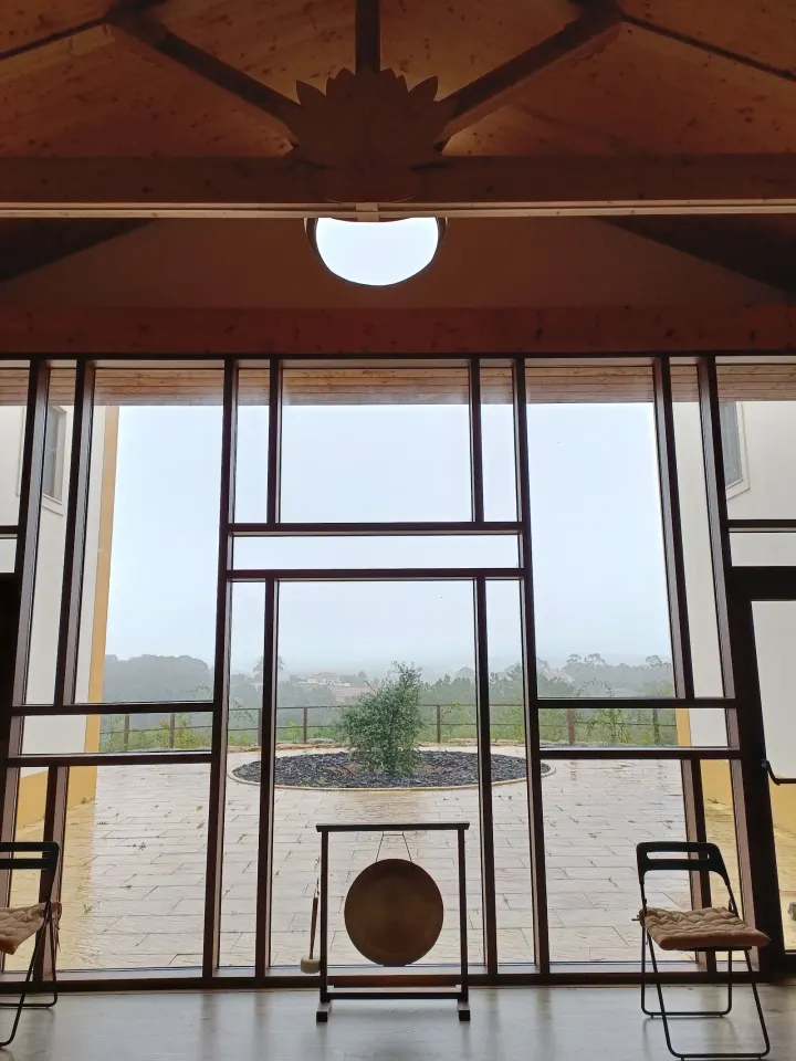 Mosteiro Budista Sumedharama — Meditação em Fonte Boa dos Nabos, Ericeira