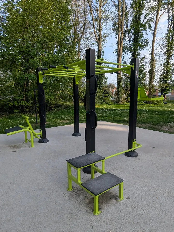 Parc Fitness & Street Workout plein air — salle de fitness-studio à Lille — 2