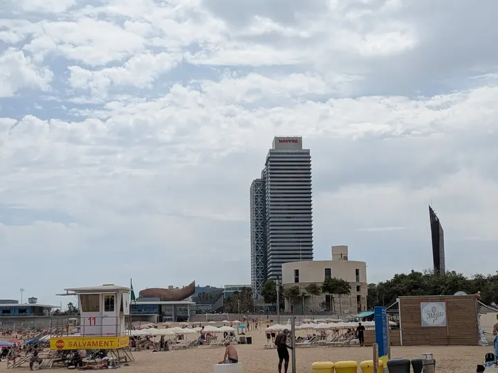 Evox Barcelona - Playa de Somorrostro — Entrenamiento funcional en Ciutat Vella, Barcelona