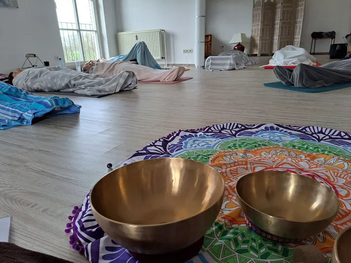 Klara Uhlemann Ayurvedamassage für die Frau / Pilates & Yoga — yoga-studio in Willich, Düsseldorf — 3