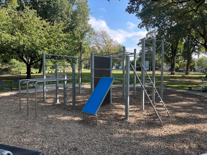 Calisthenics Park — Functional Training in Neudorf-Süd, Duisburg