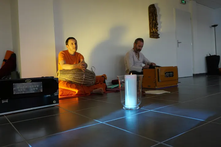 Association Purnata Yoga — yoga-studio à La Crau — 2