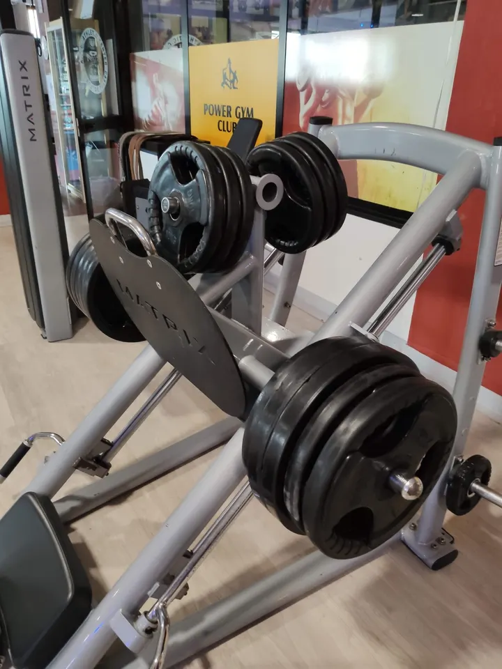 Power Gym Club  Viale Rosemary — palestre-studio a Villaggio Coppola-Pinetamare, Castel Volturno — 2