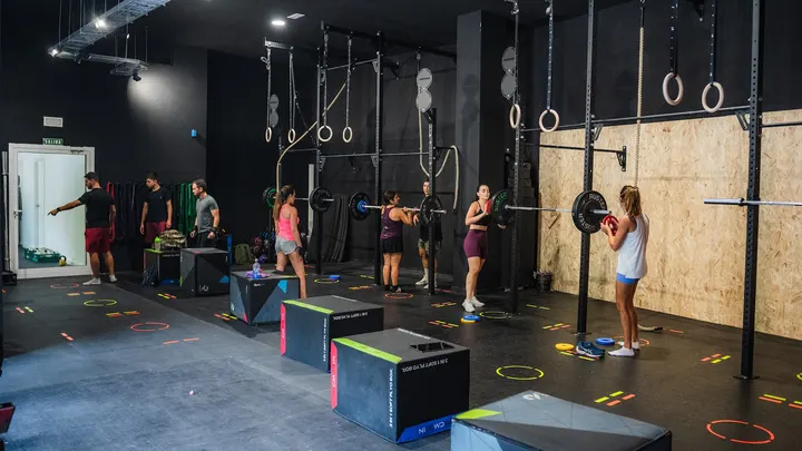 Fitness Costa Blanca San Juan Playa PAU 5 — estudio de fitness-studio en Alicante — 2