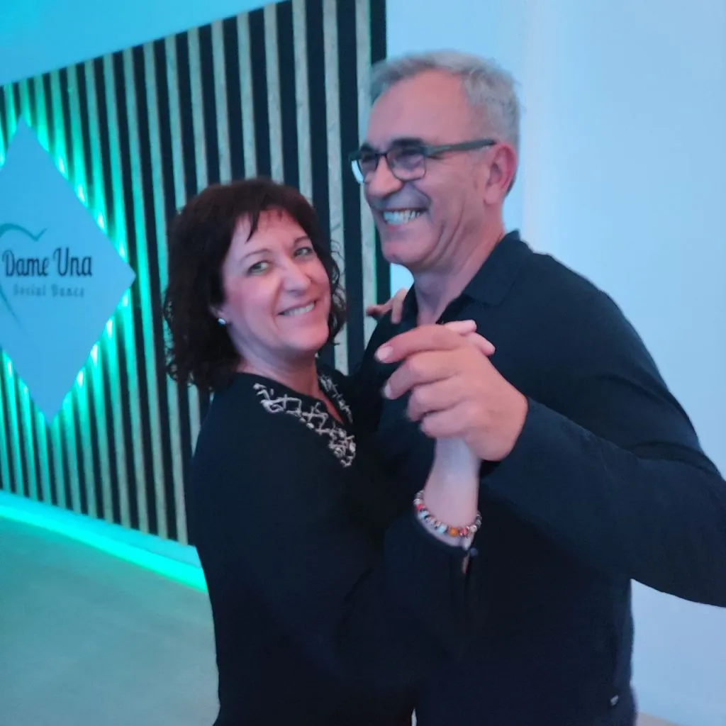 Dame Una Social Dance I Escola de ball a Lleida — dans-studio i Lleida — bild 6