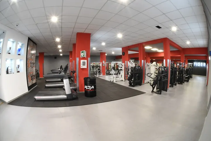 Tiger Fitness Club — palestre-studio a San Giorgio a Cremano — 3