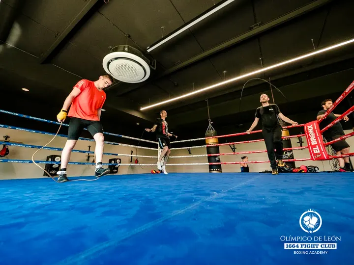 1664 Fight Club — artes marciales-studio en El Ejido, León — 3