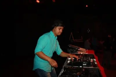 Jawalatino — dans-studio in Prins Alexander, Rotterdam — 2