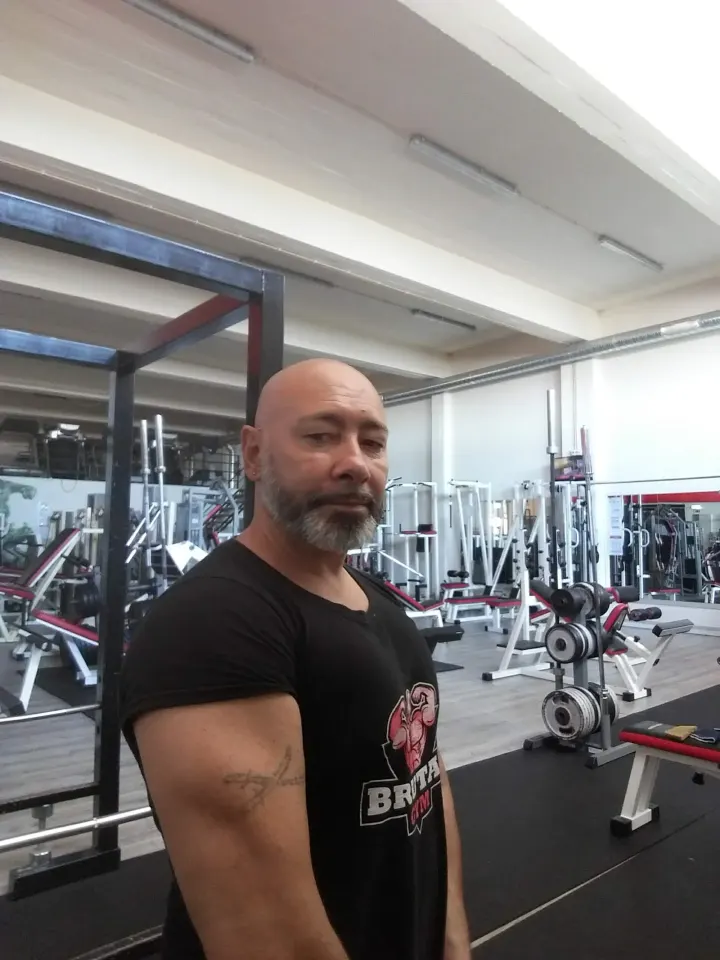 BrutalGym — crossfit-studio em Vale de Figueira, São João da Talha — 3