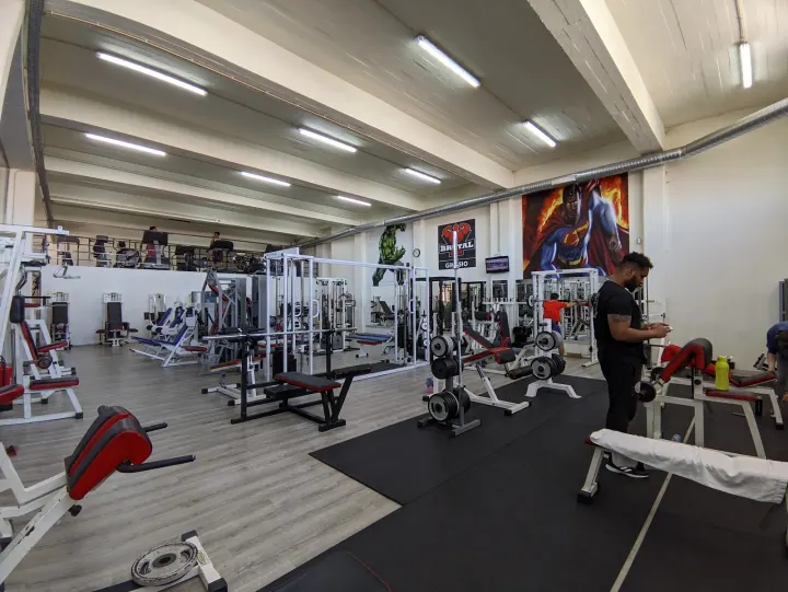 BrutalGym — CrossFit em Vale de Figueira, São João da Talha