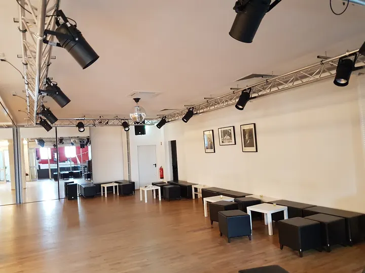 Tanzschule am Stiftplatz — Tanz in Stadtwald, Essen