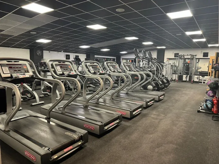 Ultimate Physiques Gym And Fitness Centre — fitness studio in Castleford — 3