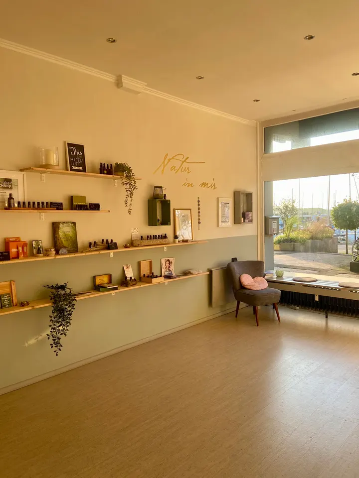 Meeresleuchten, Yoga am Meer — yoga-studio in Laboe — 3