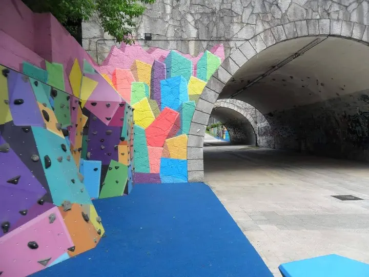 Tunel txurdinaga rocodromo — escalada-studio en Bilbao — 3