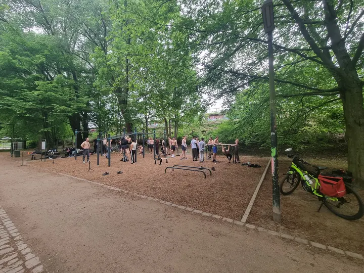 Calisthenics Anlage Düsseldorf Volksgarten — calisthenics-studio in Oberbilk, Düsseldorf — 2