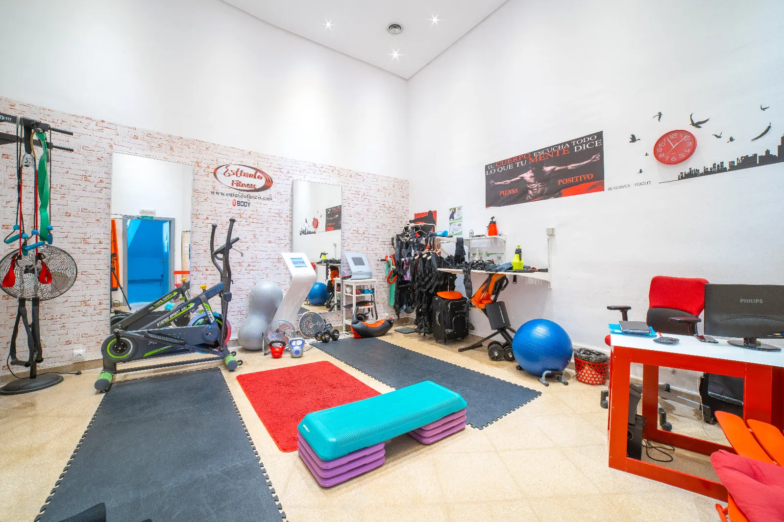 Wellness Estímulo. (Masajes Málaga, Electroestimulación Málaga, Entrenamiento Personal Málaga). — entrenamiento personal-studio en Málaga — 5