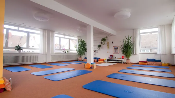 Kashi Yoga-Zentrum — Yoga in Mitte, Ulm