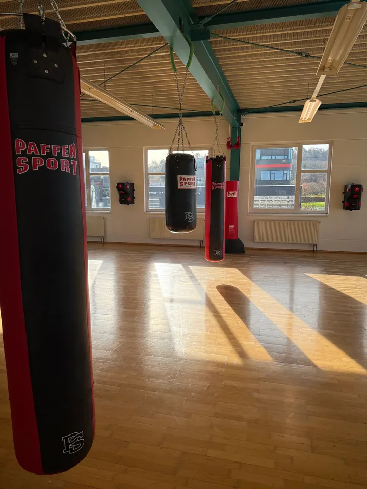 ECKHARD BÜSCHEL FITNESSSTUDIOS — Fitnessstudio in Langes Gewand, Winnenden