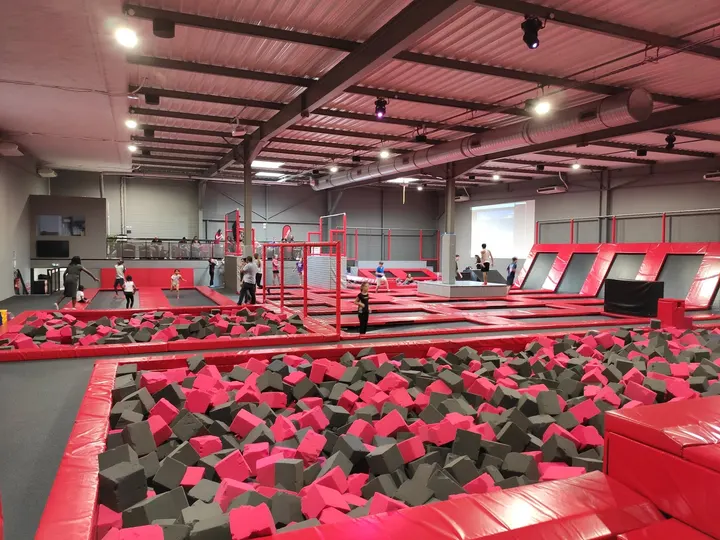 Ultra Jump Minimes — gymnastique-studio à Minimes / Barrière de Paris / Ponts-Jumeaux / La Vache / Raisin / Fondeyre, Toulouse — 3