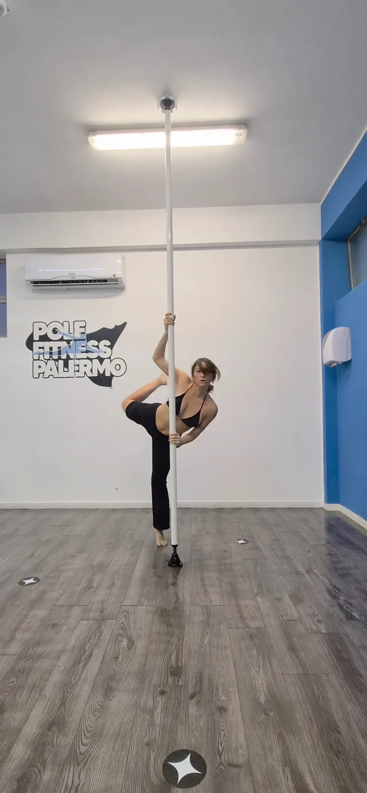 Pole Fitness Palermo — pole dance-studio a Villaggio Santa Rosalia, Palermo — 3