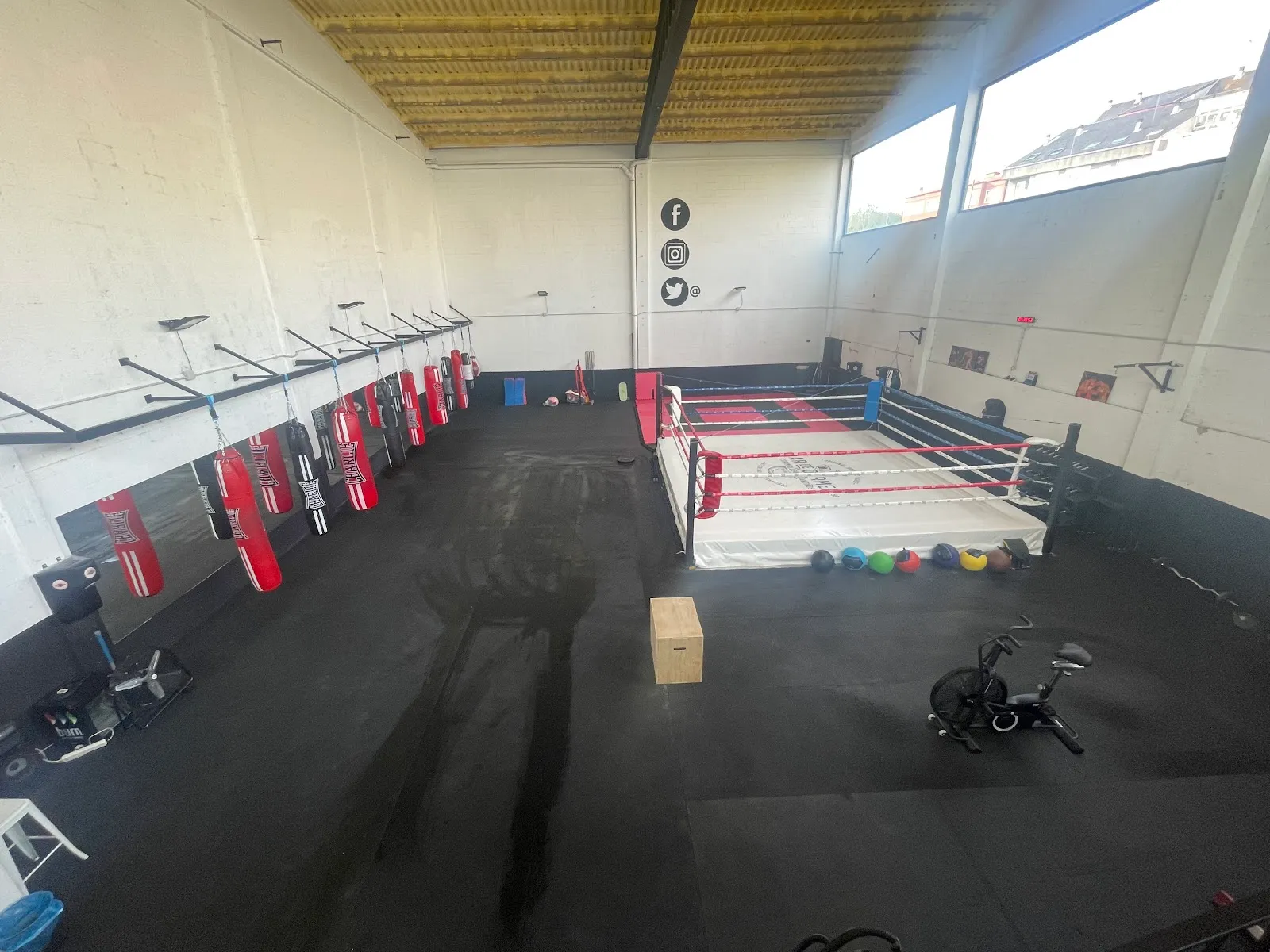 Escola Boxeo Xesus Ferreiro Cachorro — artes marciales-studio en Cambre — 2