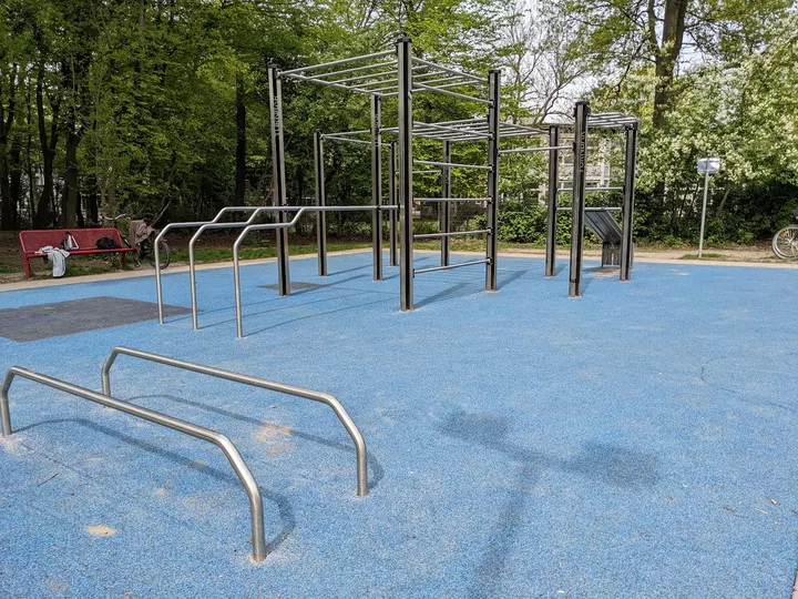 Calisthenics Park — Fitnessstudio in Osterholz, Bremen