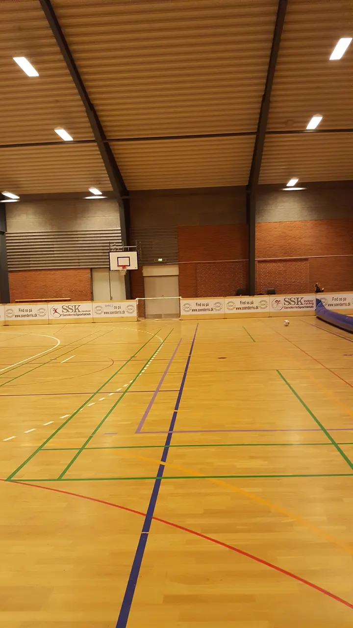 SønderrisHallen — træningsstudio i Bovbjerg, v — 3