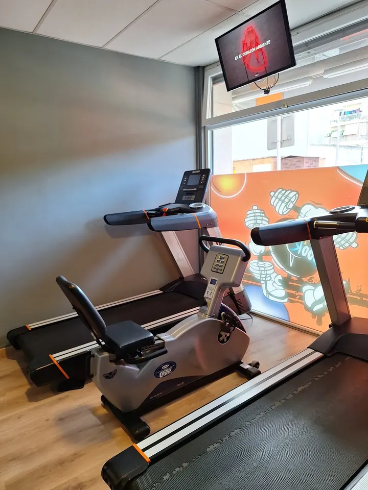 Gimnàs Alto Impacto — estudio de fitness-studio en Can Roca, Castelldefels — 2