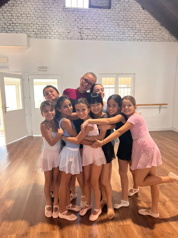 Escuela De Danza Raton Relevé — baile-studio en Ciudad Lineal, Madrid — 3