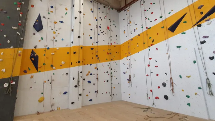 Klimcentrum Alkmaar 🧗 — Klimmen in Overdie, Alkmaar