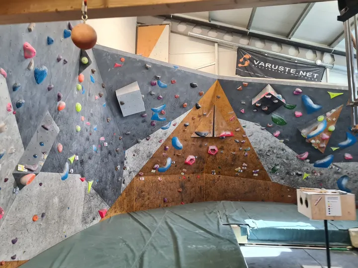 Riihimäen Kiipeilykeskus Rocklands — kiipeily-studio – Peltosaari, Riihimäki — 3