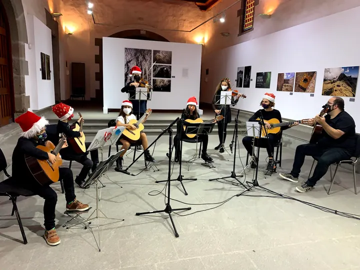 Esmut Escuela De Música De Telde Danza Y Teatro. — Baile en Cendro, Telde