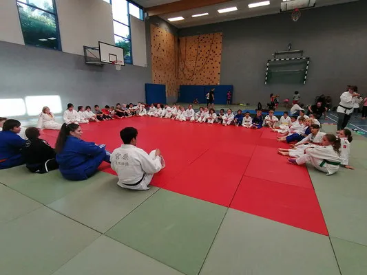 Judo-Club Hilden 1951 e.V. - Urdenbach — kampsport-studio i Düsseldorf — 2