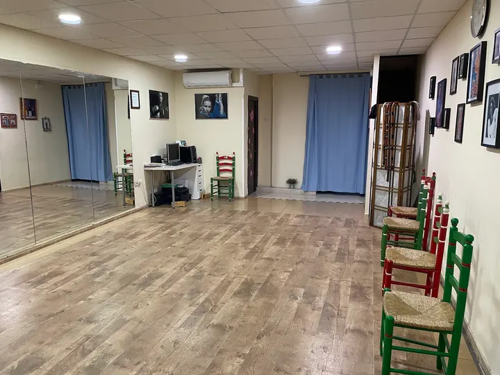 Academia La Soleá — baile-studio en Cruz del Humilladero, Málaga — 2