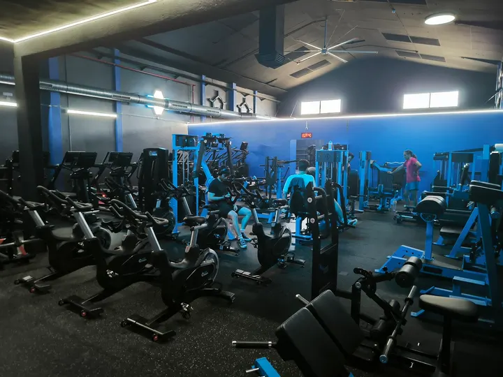 LIVIN' STRENGTH GYM — estudio de fitness-studio en Vereda de los Estudiantes, Leganés — 3