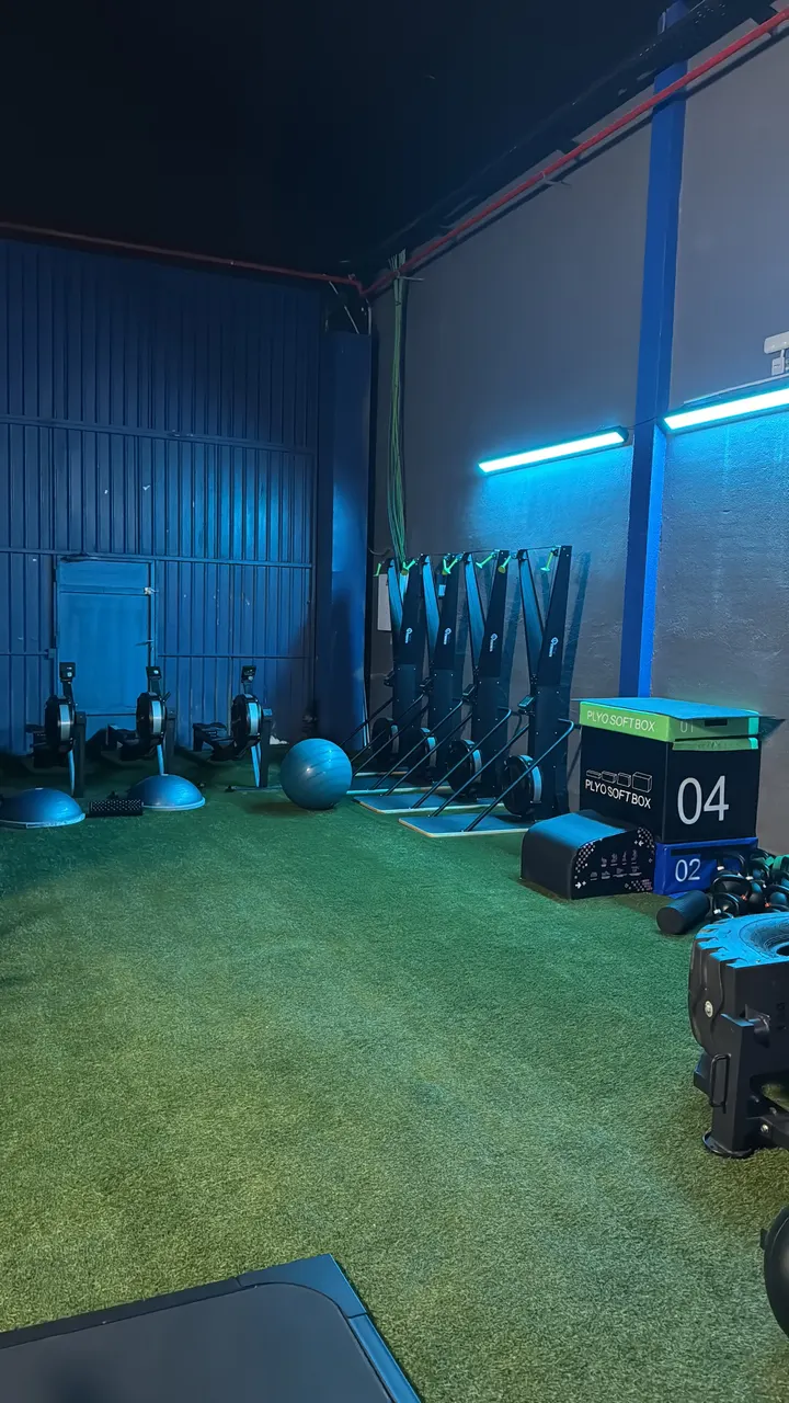 LIVIN' STRENGTH GYM — estudio de fitness-studio en Leganés — 4