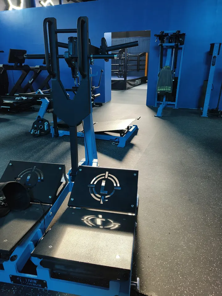 LIVIN' STRENGTH GYM — estudio de fitness-studio en Leganés — 5