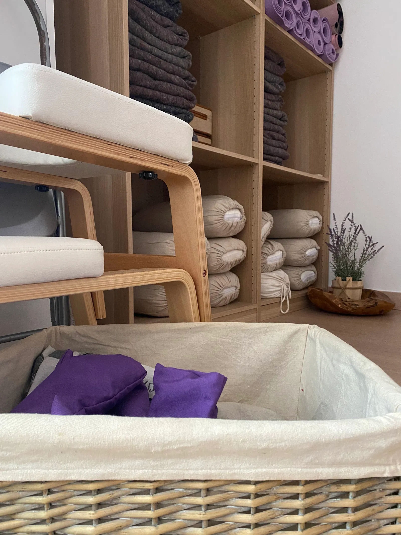Yogavedantaom — yoga-studio en Torrent — 5