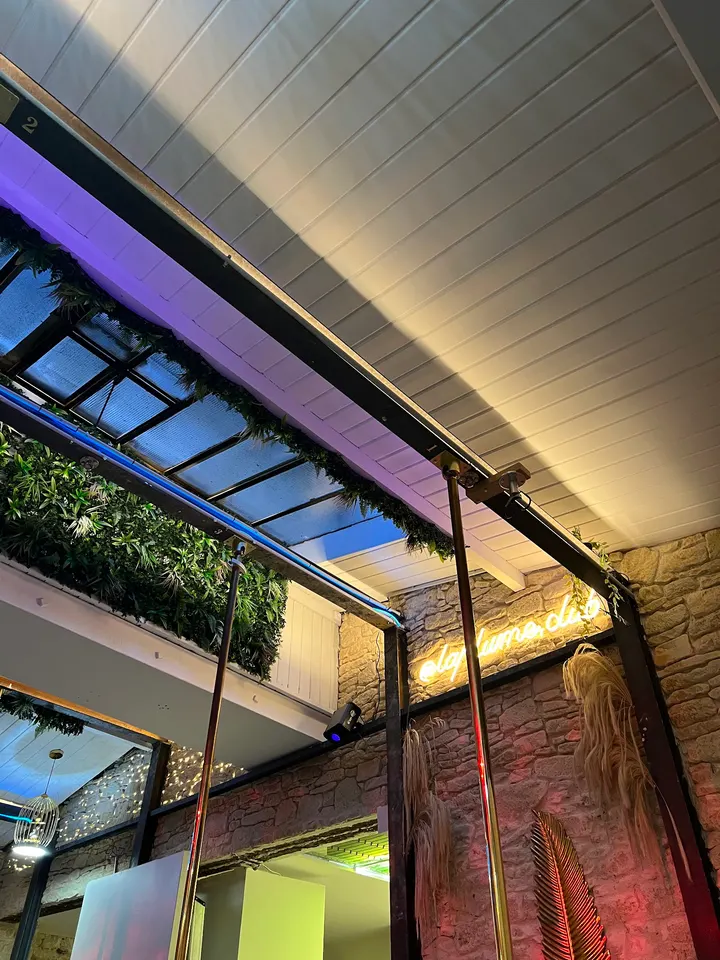 La Plume Air Club Paris 15e Arrondissement — Aérien à Paris 15e Arrondissement, Paris