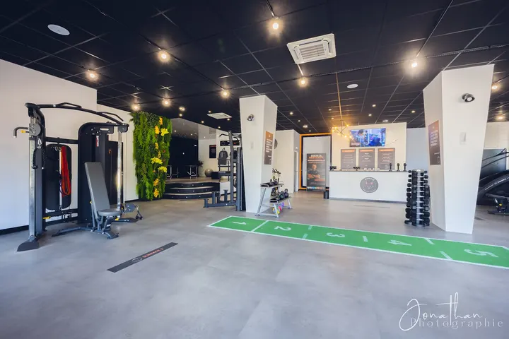 Surface Coach Les Picolets — salle de fitness-studio aux Picolets, Péronnas — 3