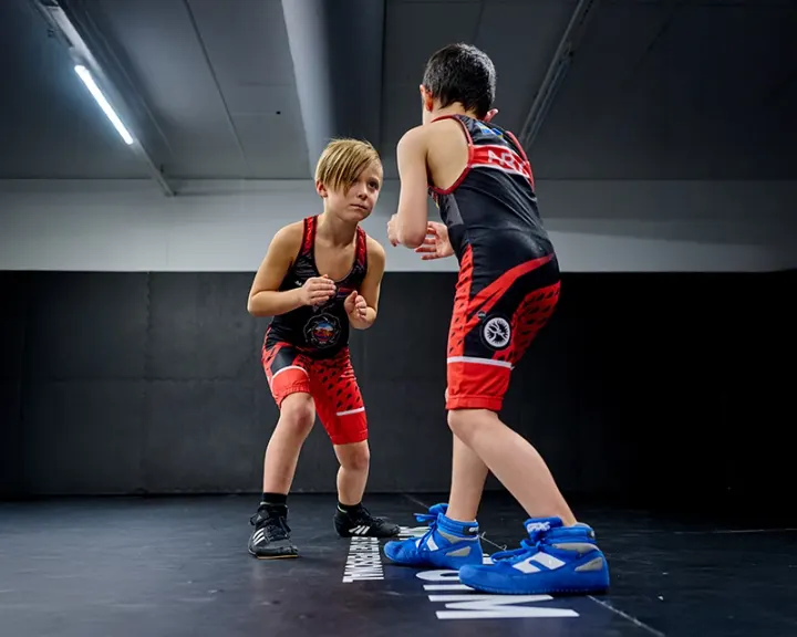 Armeniska Brottningsklubben — kampsport-studio i Rörby, Uppsala — 2