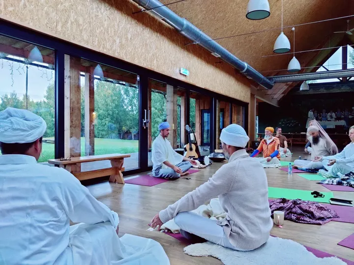 Kundalini Yoga en Coaching Volendam — yoga-studio in Oude Kom, Volendam — 2