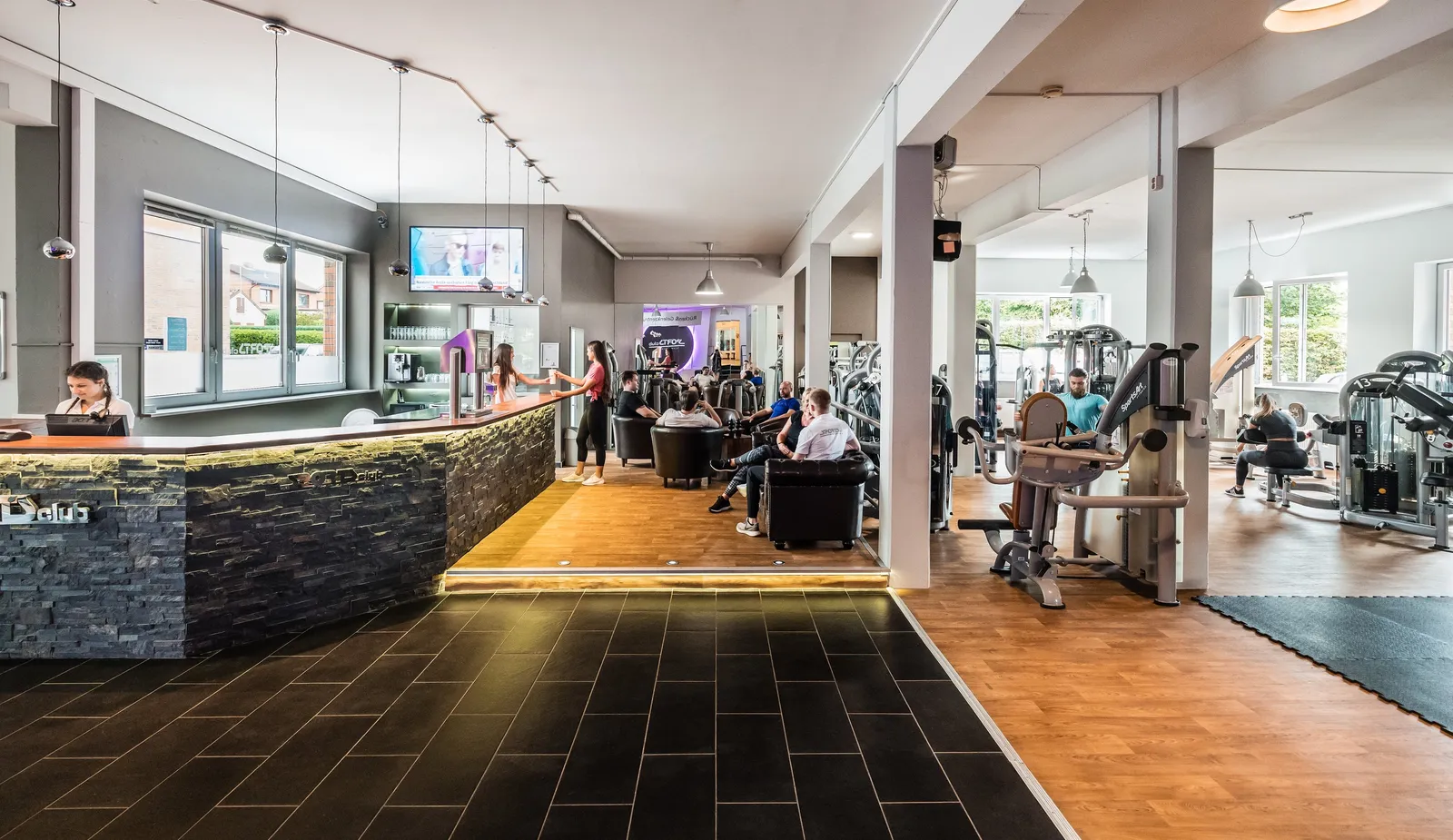 Sports Club Schenefeld — träningsstudio i Hamburg — 2
