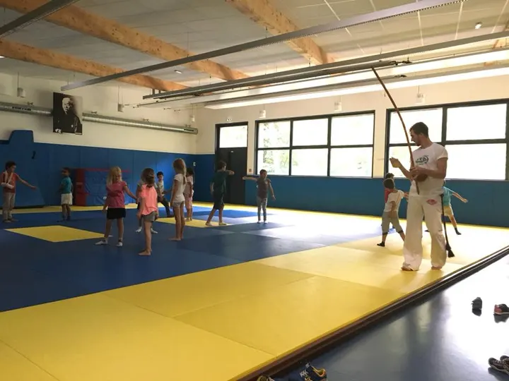 Académie de capoeira de Reims — arts martiaux-studio à Saint-Nicaise, Reims — 2