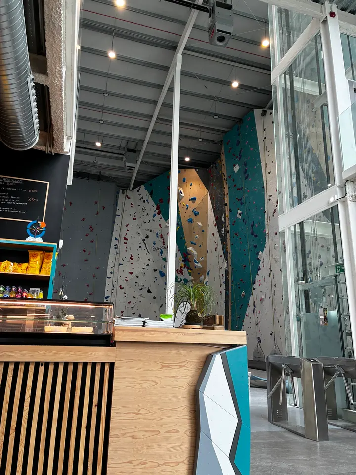 Campo Base Escalada | Rocódromo en Burgos — Escalada en Villatoro, Burgos