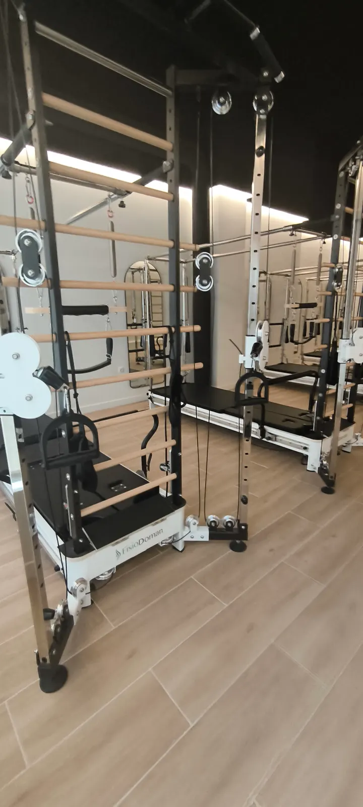 PILATES MÁQUINAS FisioDoman — Pilates en Móstoles