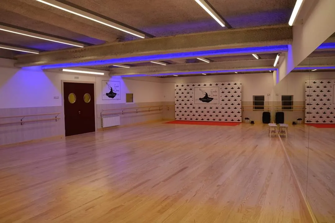Escola De Dansa Julieta Soler — baile-studio en Manresa — 2