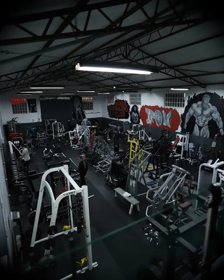 Iron Studio — Musculação em Carrasqueira, Leiria